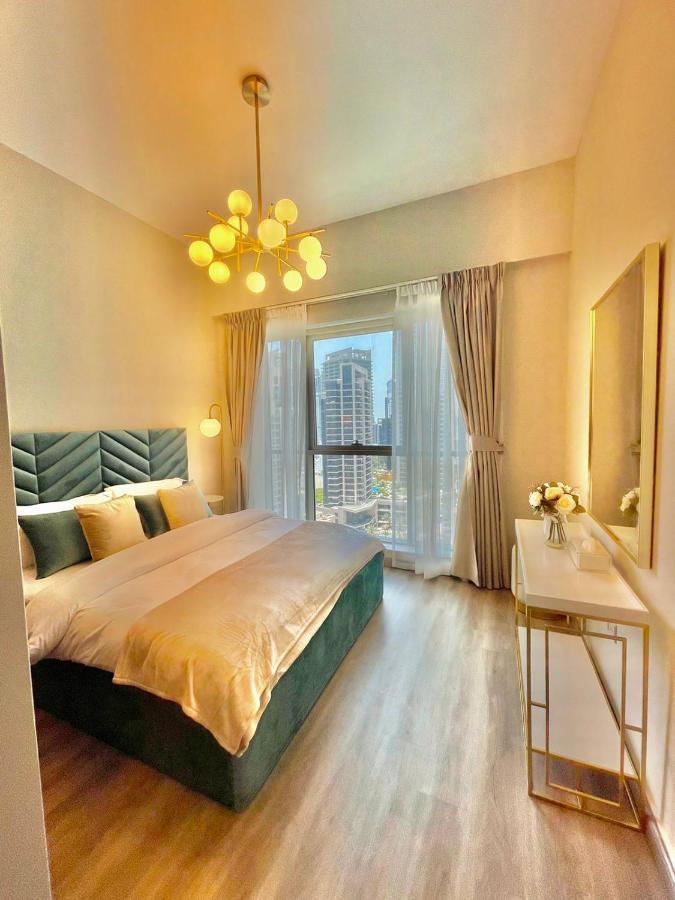 First Class 2Br With Burj Khalifa & Downtown View Dubai Exterior foto